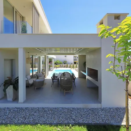 La Casa * بيبينيا