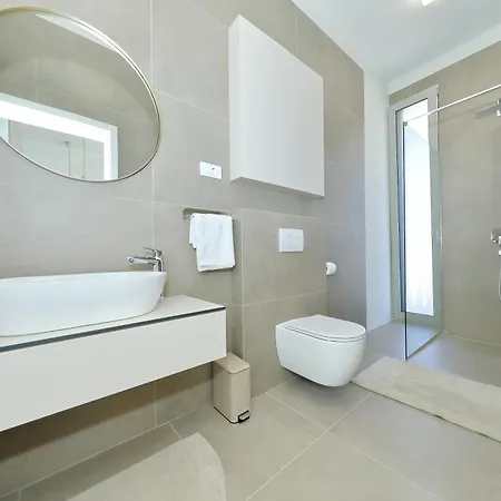 Lc Villa
