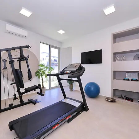 Lc Villa *