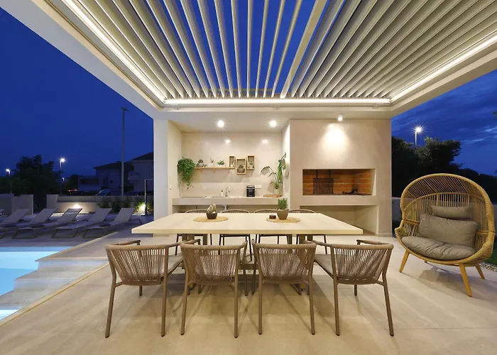 La Casa بيبينيا